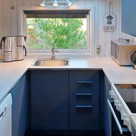 6 Person In Norre Nebel-by Traum * Norre Nebel